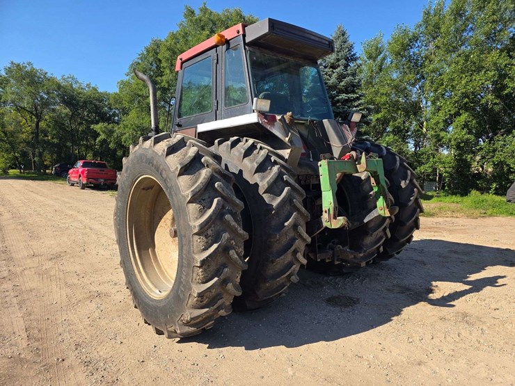 1984-case-ih-2394-image-15