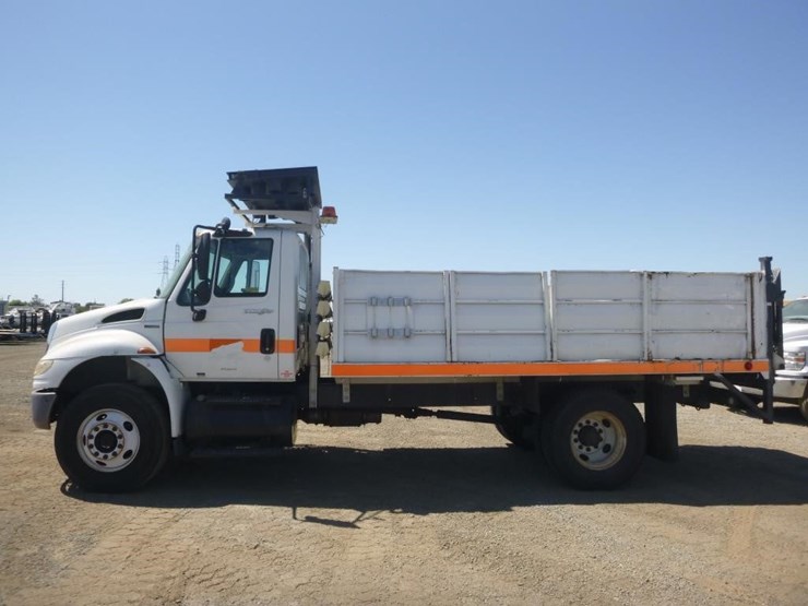 2010-international-durastar-4400-image-5
