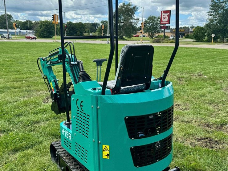 2025-cfg-industrial-h15r-mini-excavator-...-unused-...-brand-new-battery-installed-image-6