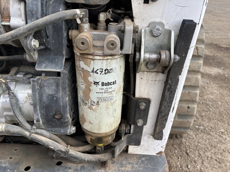 2022-bobcat-t770-image-38