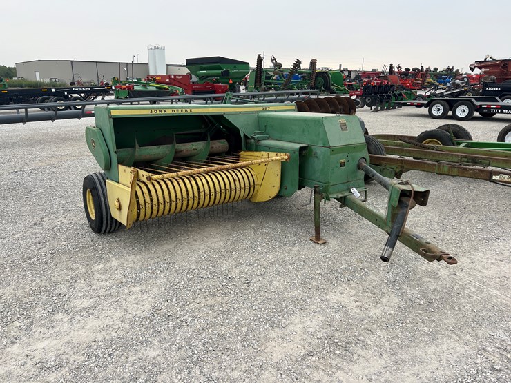 john-deere-327-image-1