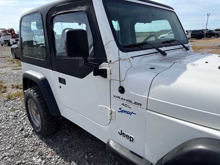 1997-jeep-wrangler-image-18