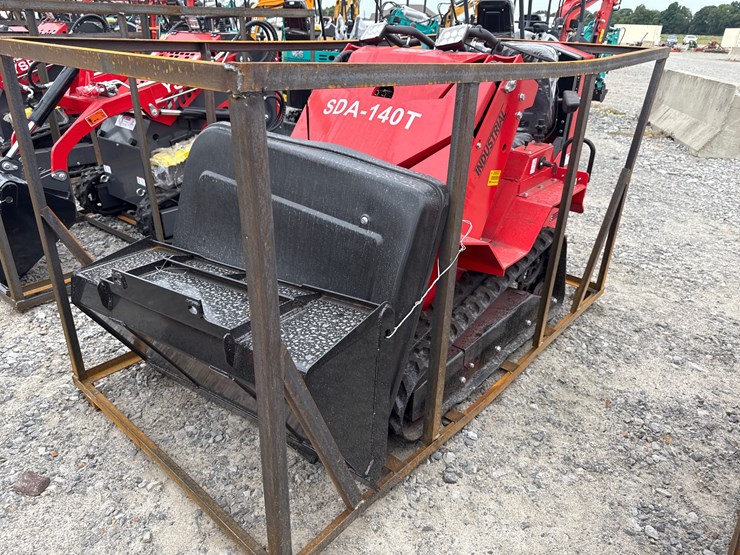 #220-•-#26503-•-unused-agt-sda-140t-crawler-loader-image-2