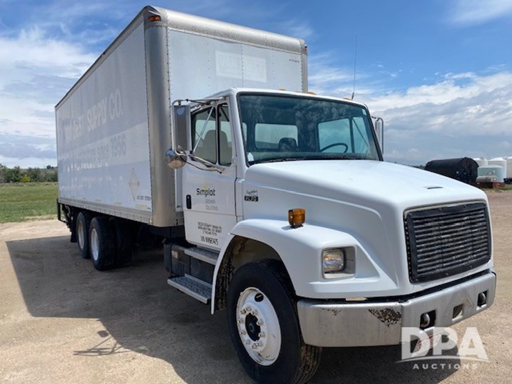 1998-freightliner-fl70-image-3