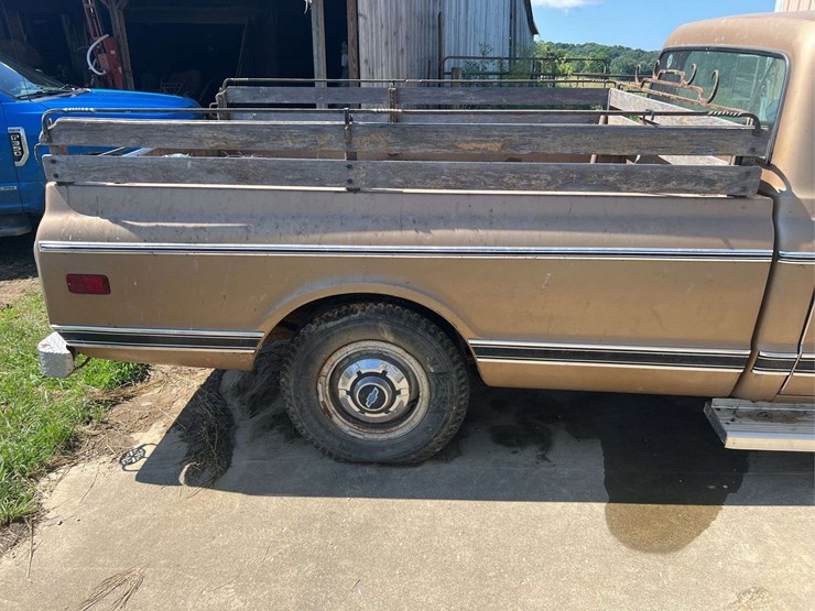 1969-chevy-c20-custom-camper-image-7