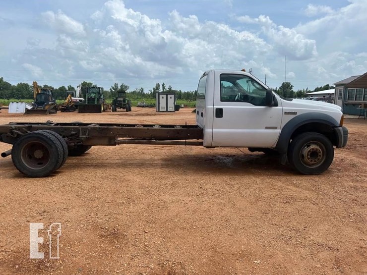 2006-ford-f550-image-2