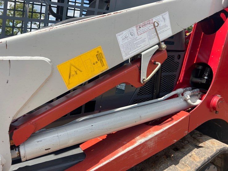 takeuchi-tl230-image-12