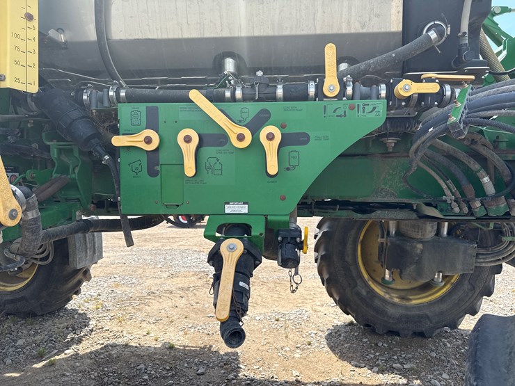 2018-john-deere-r4038-image-26