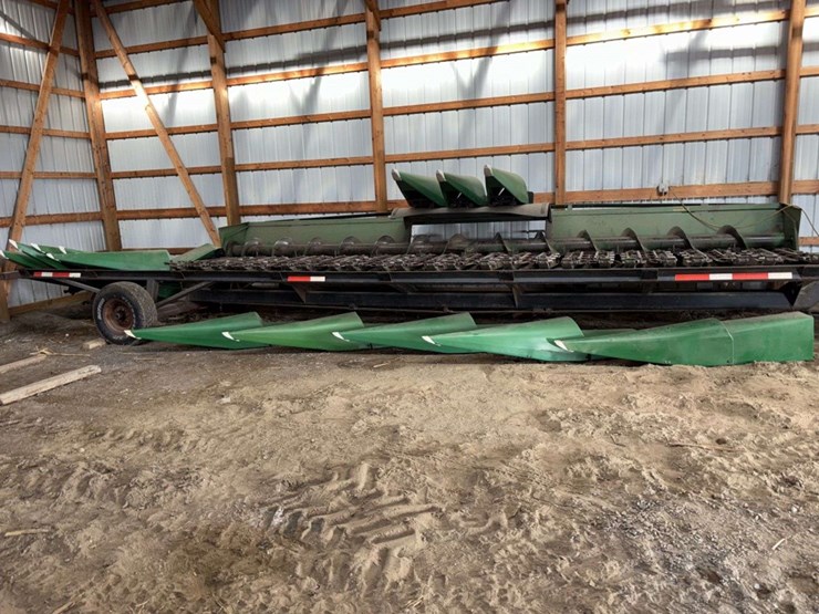 john-deere-12r22”-40-series-cornhead,-gvl-poly-snouts,-cob-saver,-powershafts-image-2