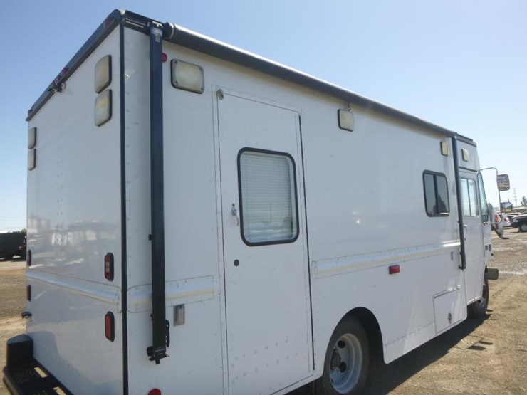 2002-utility-van-image-30