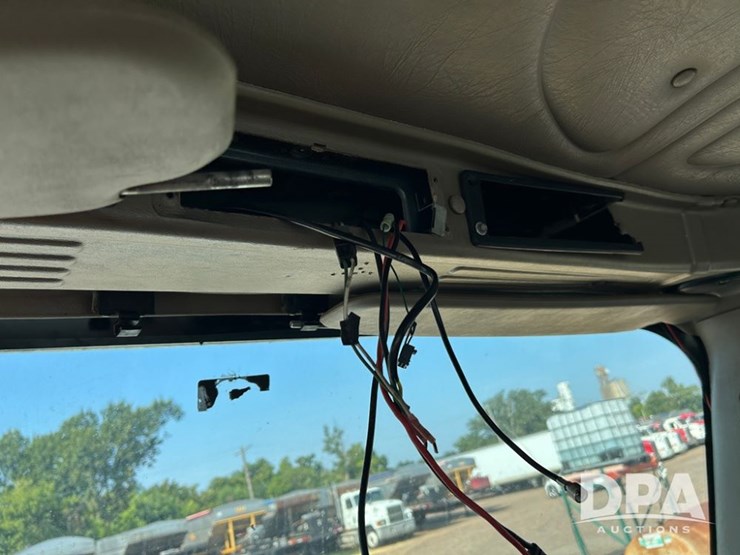 2006-ihc-9200i-van-truck-(cp0653,-unit-37745)-image-37
