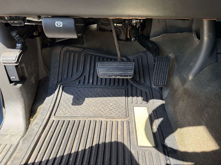 2003-chevrolet-1500-image-40
