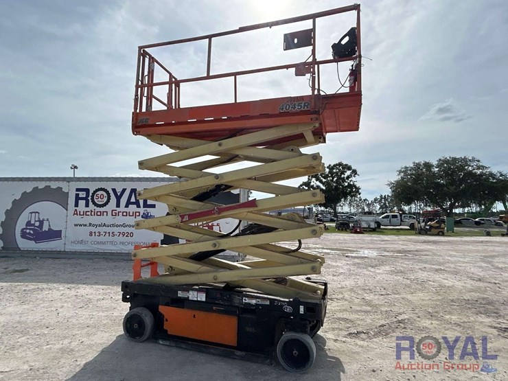 2018-jlg-4045r-image-1