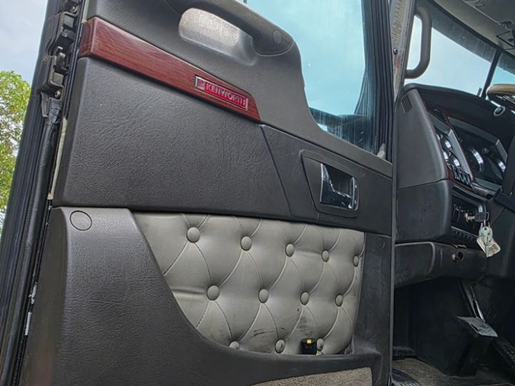 2008-kenworth-t660-image-22