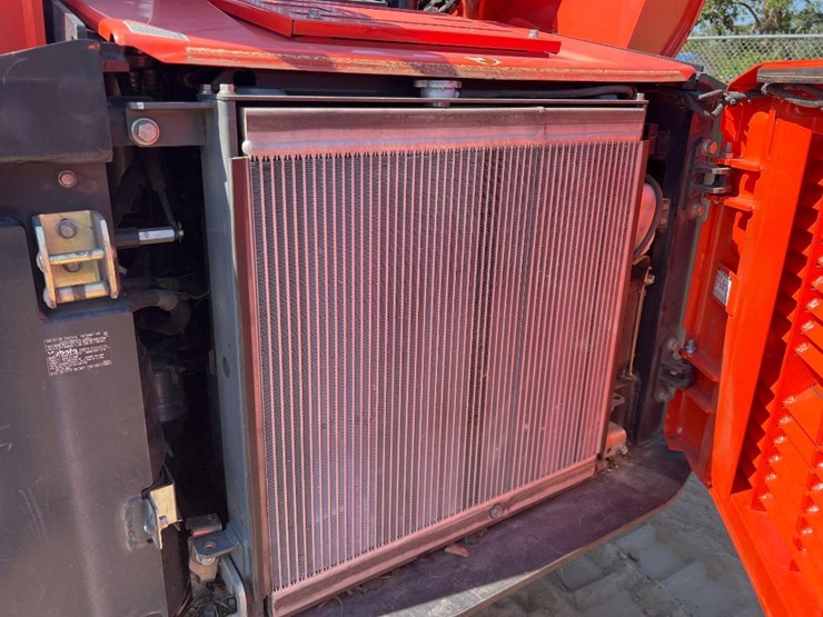 kubota-svl97-2-image-25