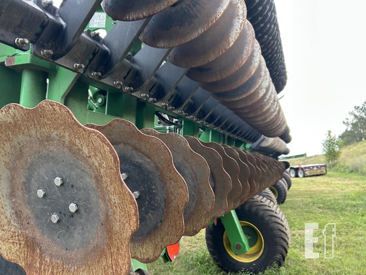 2021-john-deere-2680h-image-15