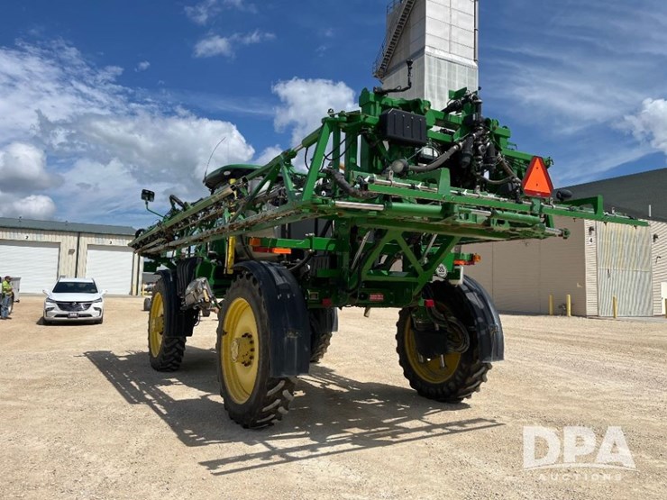 2014-john-deere-r4038-image-17