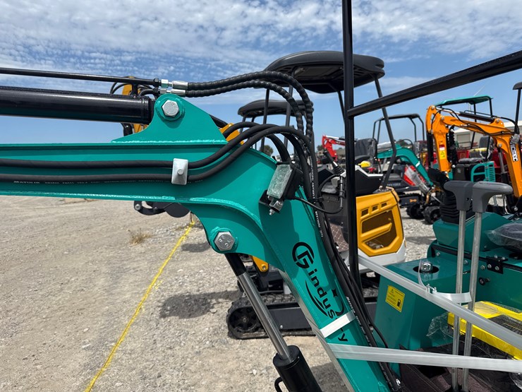 #220-•-#26482-•-unused-cfg-h15r-mini-excavator-h15r20250707w0123-image-11
