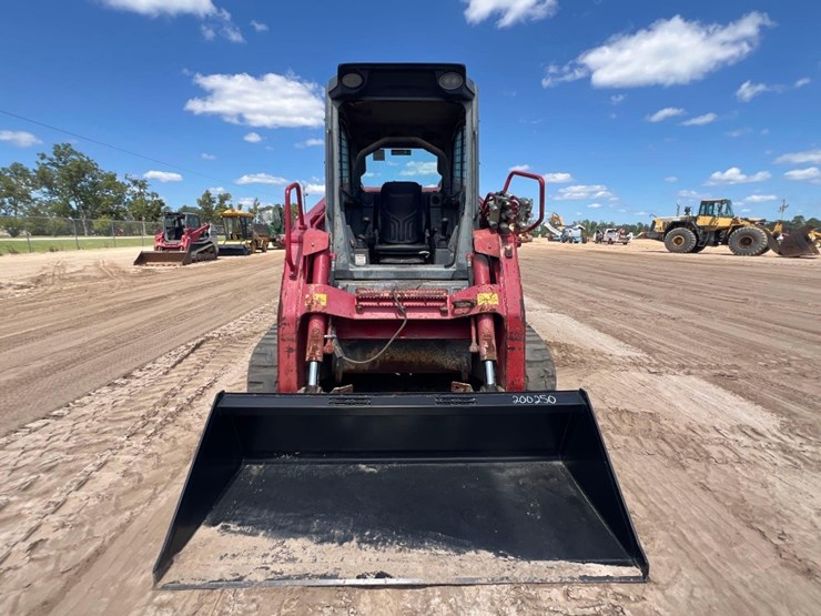 2019-takeuchi-tl12v2-image-7
