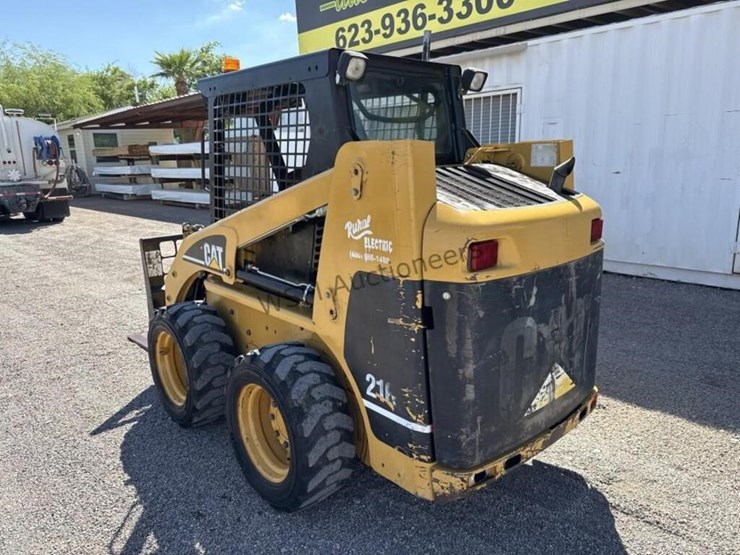 caterpillar-216-image-7