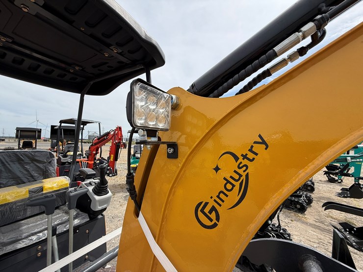 #220-•-#26489-•-unused-cfg-xz20r-mini-excavator-xz20r202507070018-image-20