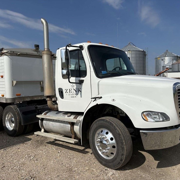 2004 Freightliner M2 Business Class Semi Tractor, Day Cab, Mercedes 460, 10 Speed, Jake Brake, LoPro