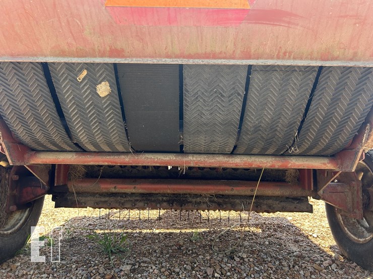 hesston-540-image-9