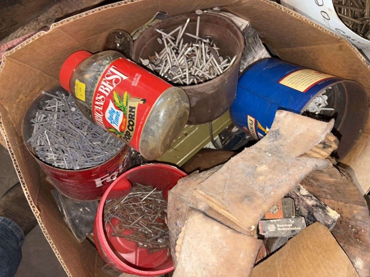 pallet-of:-assorted-nails,-roller-creepers,-buying-all-for-one-money-image-6