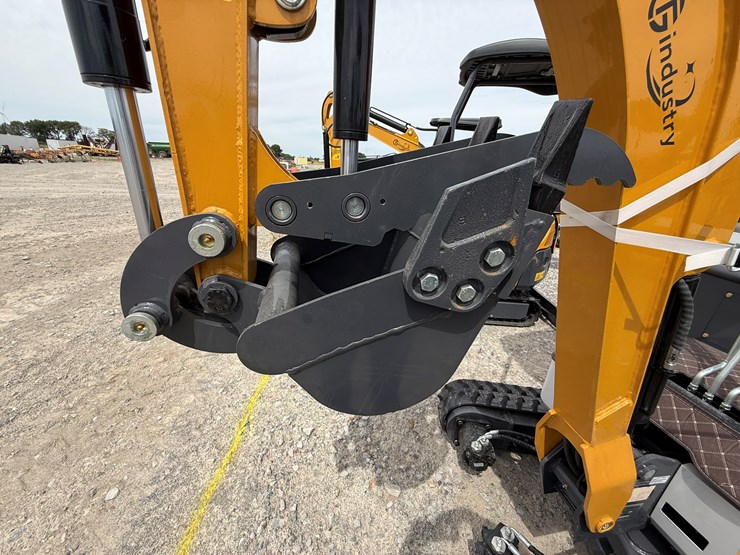 #220-•-#26489-•-unused-cfg-xz20r-mini-excavator-xz20r202507070018-image-15