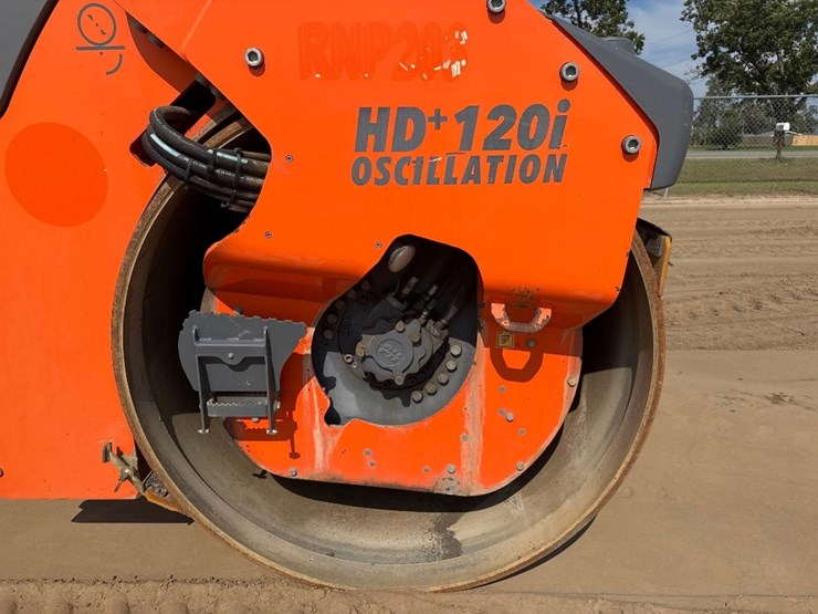 2016-hamm-hd+-120i-smooth-double-drum-roller-image-9