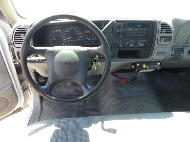1999-gmc-3500hd-image-7
