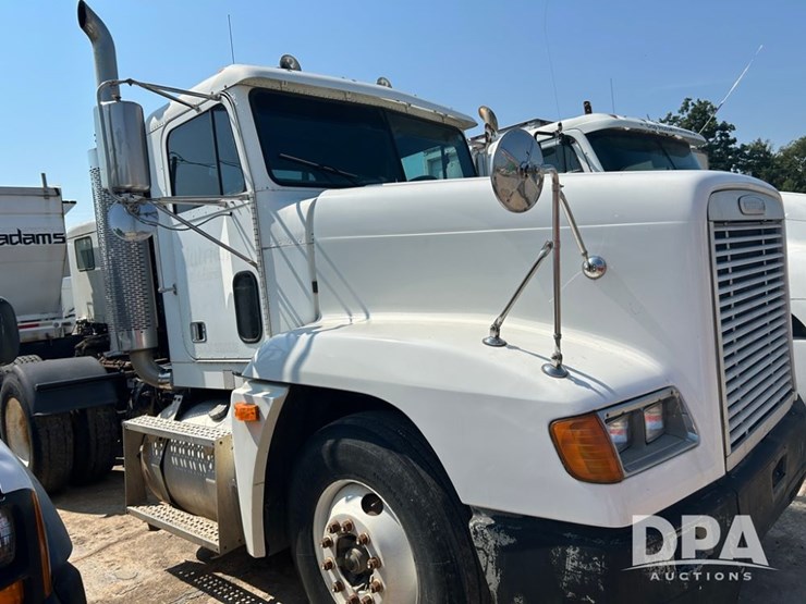 1998-freightliner-day-cab-truck-(cp0657,-unit-28648)-image-46