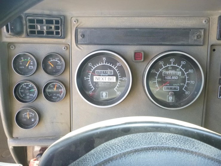 2009-kenworth-t370-image-19