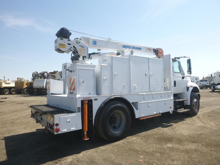 2011-international-durastar-4300-image-3