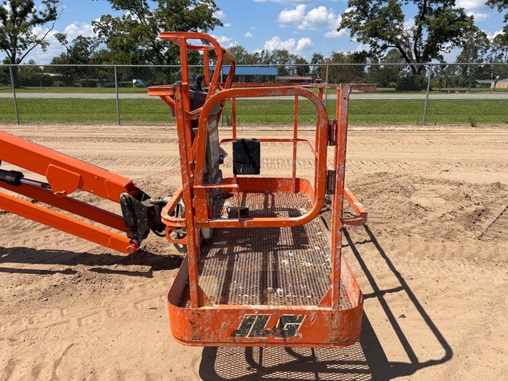 2006-jlg-660sj-image-27