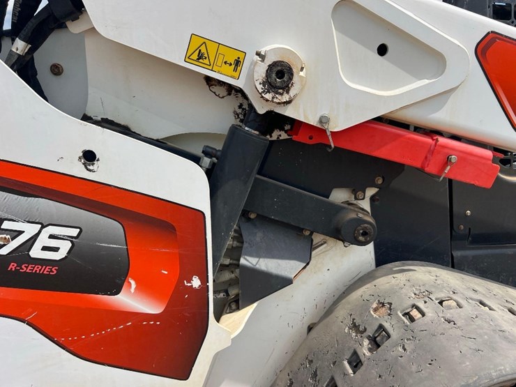 2020-bobcat-t76-image-15