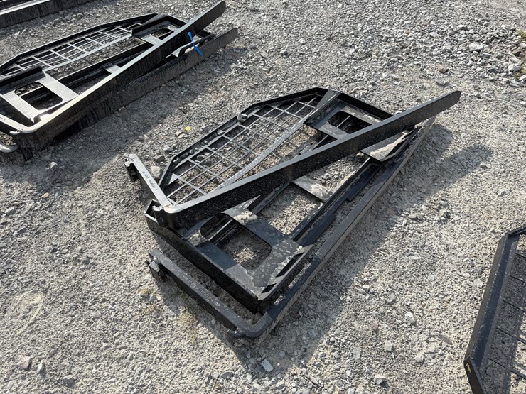 #2000-•-#26292-•-unused-giyi-skid-steer-forks-d14769-image-5