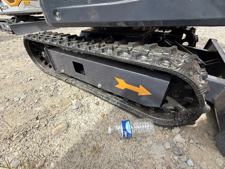 #220-•-#26484-•-unused-cfg-mx15rx-mini-excavator-image-13