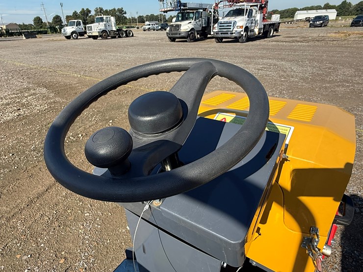 #145-•-#30306-•-2025-sdlool-sl1000-vibratory-compactor-inv#:-30306-image-30