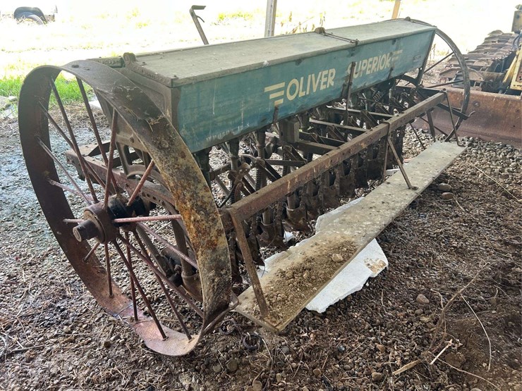 oliver-superior-8ft-grain-drill-image-4