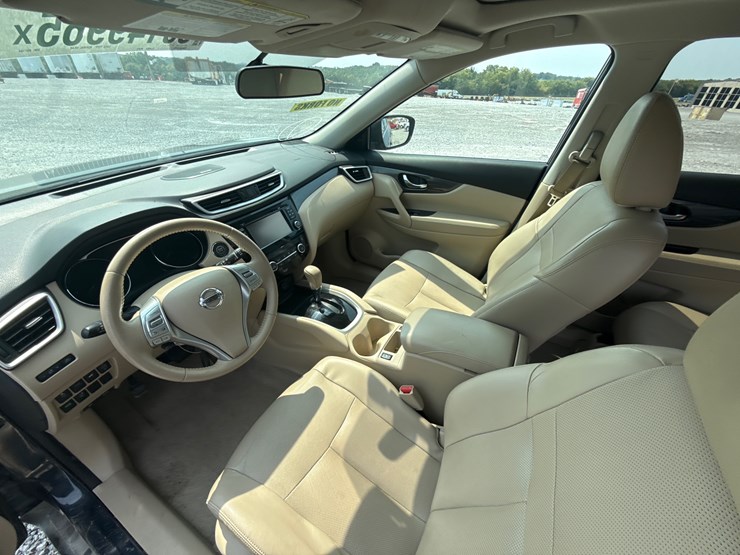2015-nissan-rogue-sl-image-13