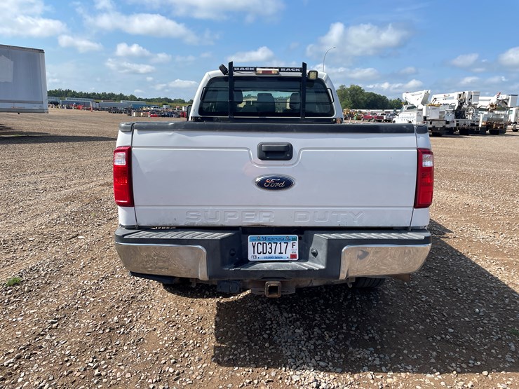 #2135-•-2015-ford-f350-pickup-truck-(has-mn-title)-image-4