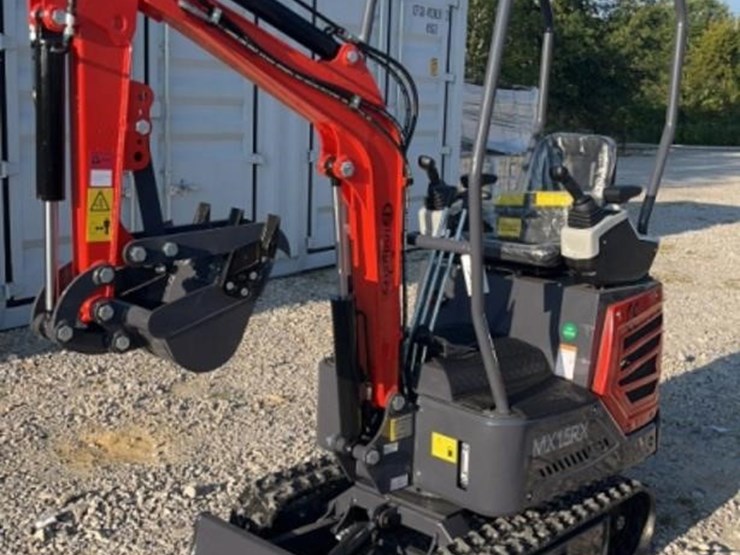 2025-cfg-mx15rx-mini-excavator-image-2
