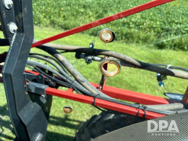 2011-case-ih-patriot-3330-image-77