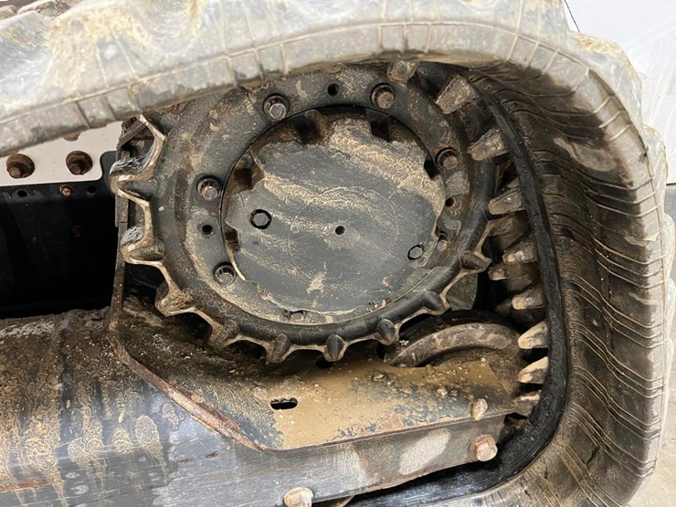 2021-bobcat-t770-image-14