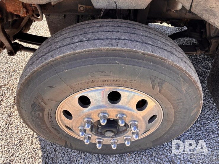 2005-kenworth-t800-image-22