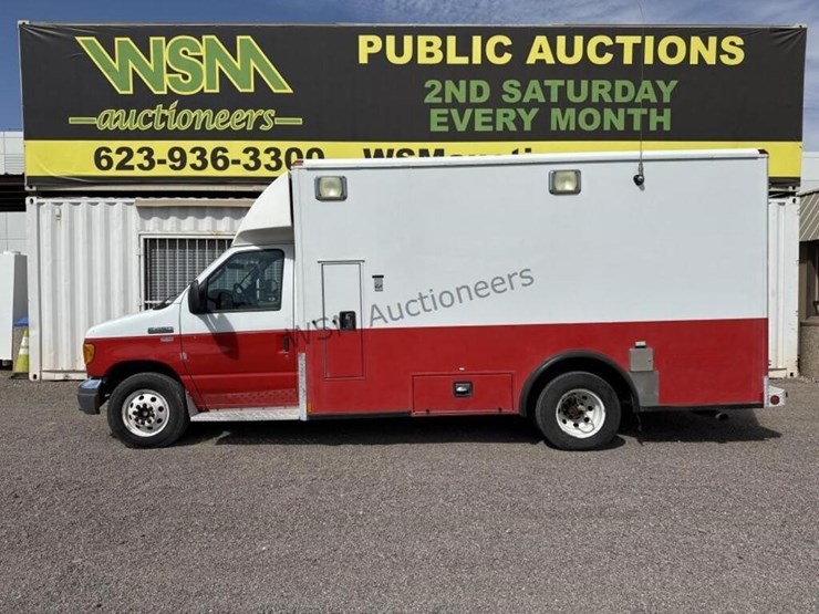 2006-ford-e450-image-1