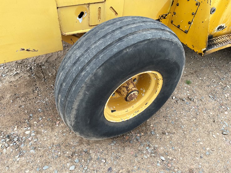 #2140-•-hull-706e-lift-truck-image-14