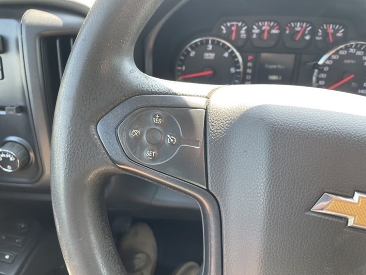 2015-chevrolet-silverado-image-29