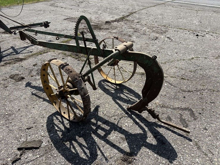 john-deere-single-shank-subsoiler,-on-steel,-clutch-lift-image-5